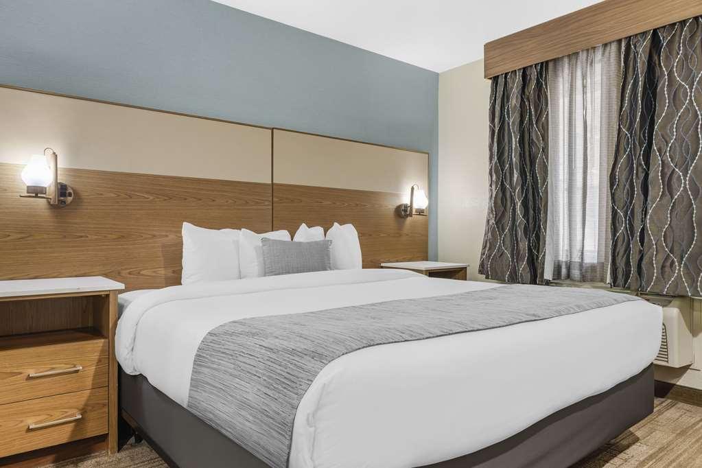 Best Western Carlsbad By The Sea Номер фото