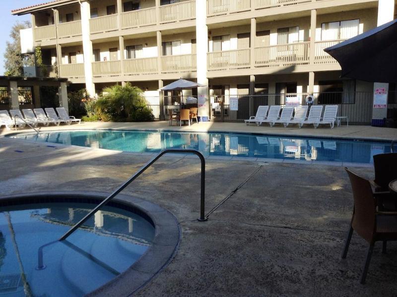 Best Western Carlsbad By The Sea Екстер'єр фото
